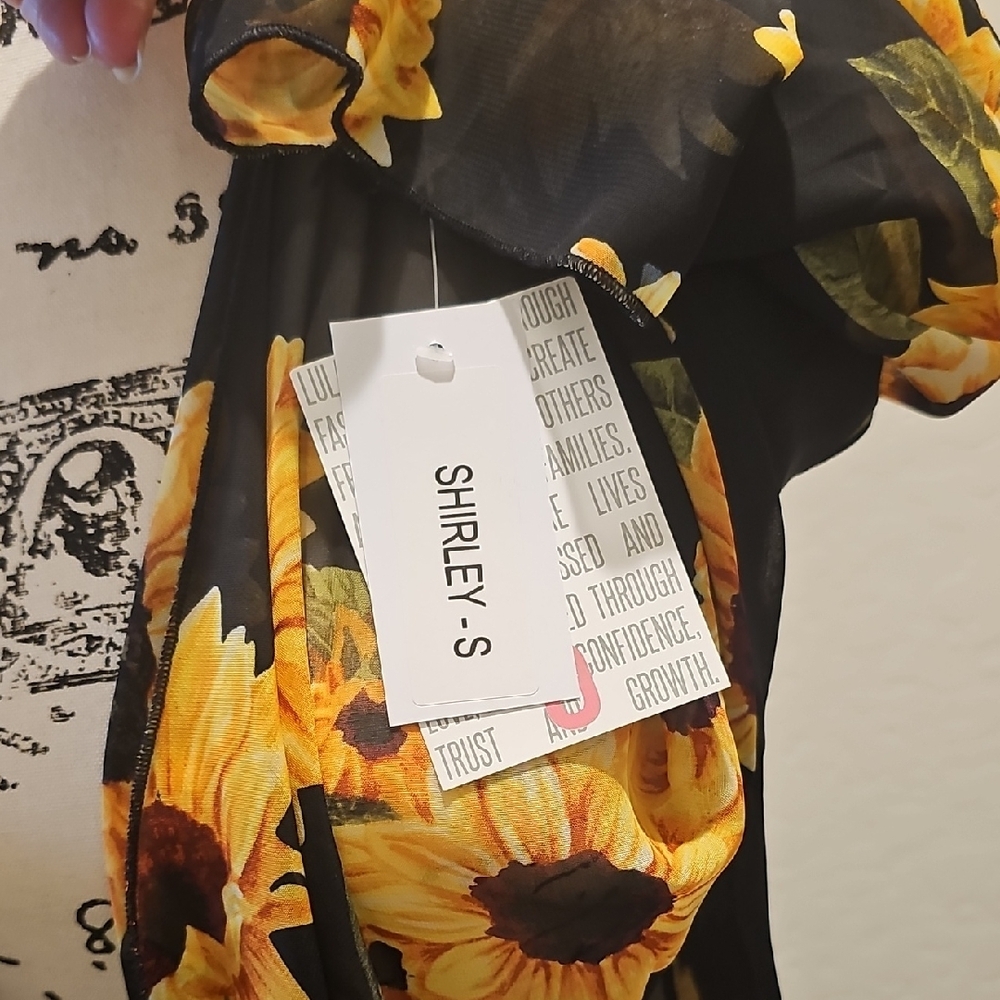 Floral Sheer Kimono with Sunflower Print - Picture 3 of 3